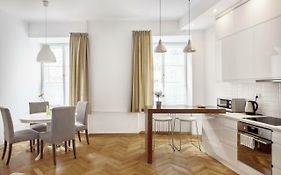 Bednarska Old Town Apartment